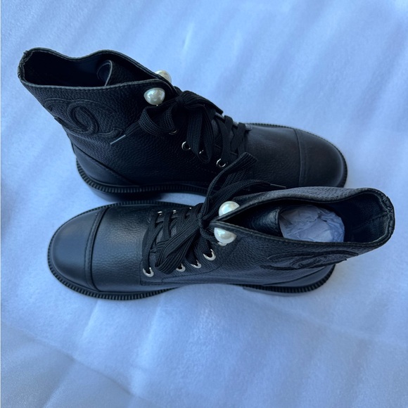Black leather Boots with Pearl Accents - Picture 1 of 7